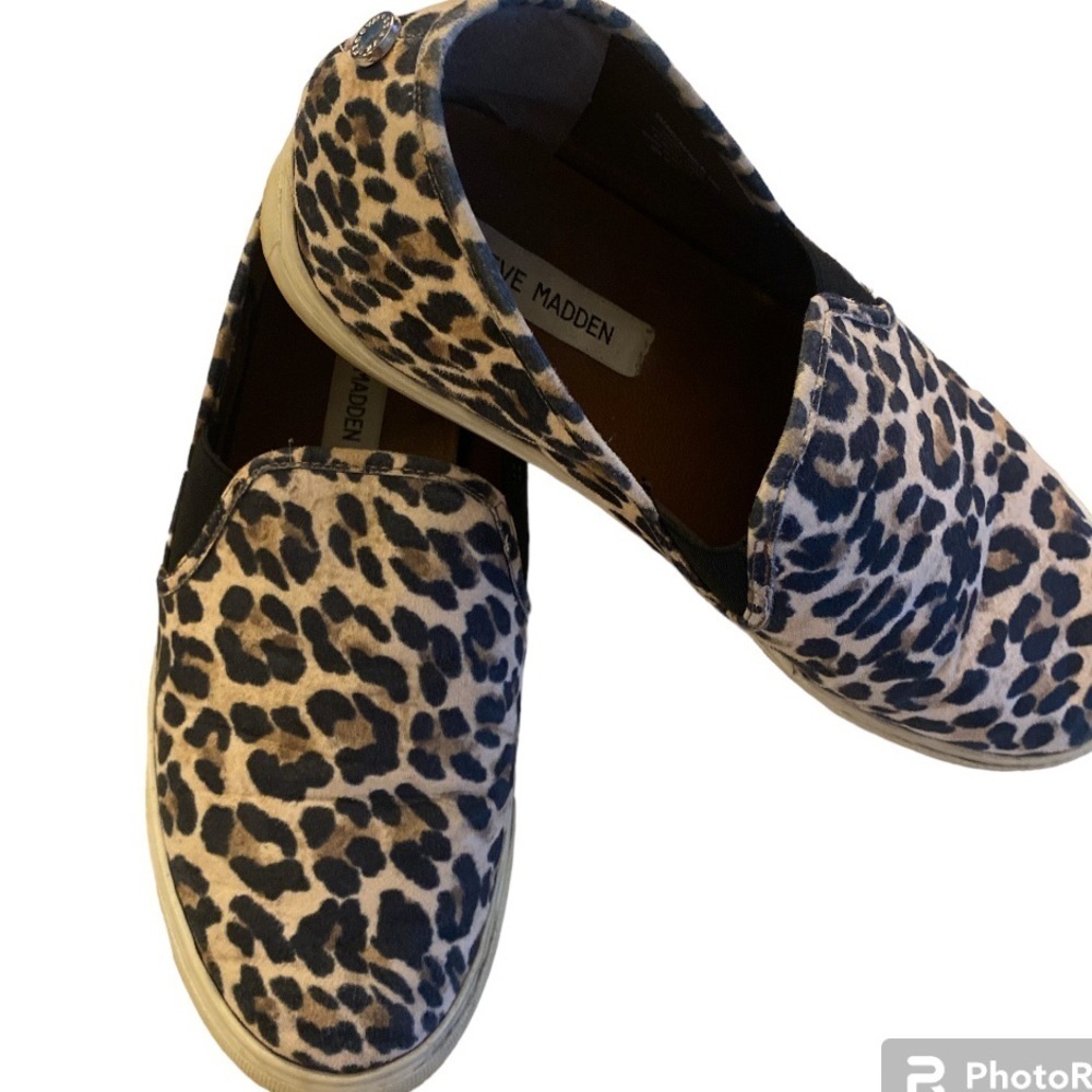 Steve Madden leopard print slip on shoes